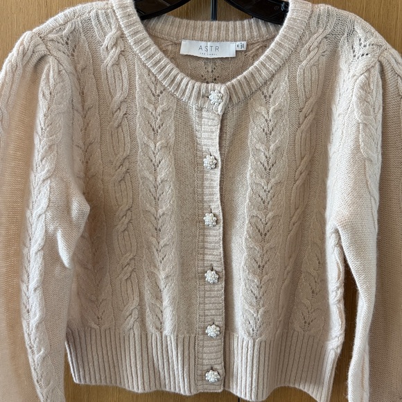 Astr The Label Women's Peri Wool Cable Knit Cardigan Size Medium - Picture 3 of 12